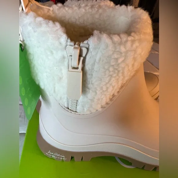 NWT Sam Edelman Ivory waterproof/weatherproof boots. Women’s size 8m. Faux fur - Picture 4 of 11